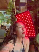 Load image into Gallery viewer, Viconor Infrared light therapy | 660nm&850nm Red Light Therapy for Face and Body